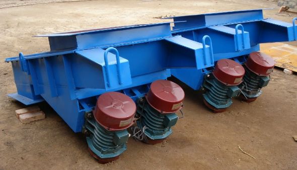 振動(dòng)給料機(jī)型號(hào)增力提輸工加質(zhì)助品業(yè)效食