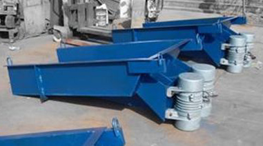 振動(dòng)給料機(jī)廠家粘附問(wèn)題的處理